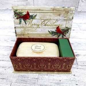 Brand New Punch Studio Christmas Cranberry Soap Box Music Box, works